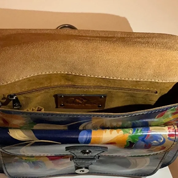 Patricia Nash Ilina Floral  Crossbody Bag - Navy 
Le Fleur Collection - Picture 4 of 10